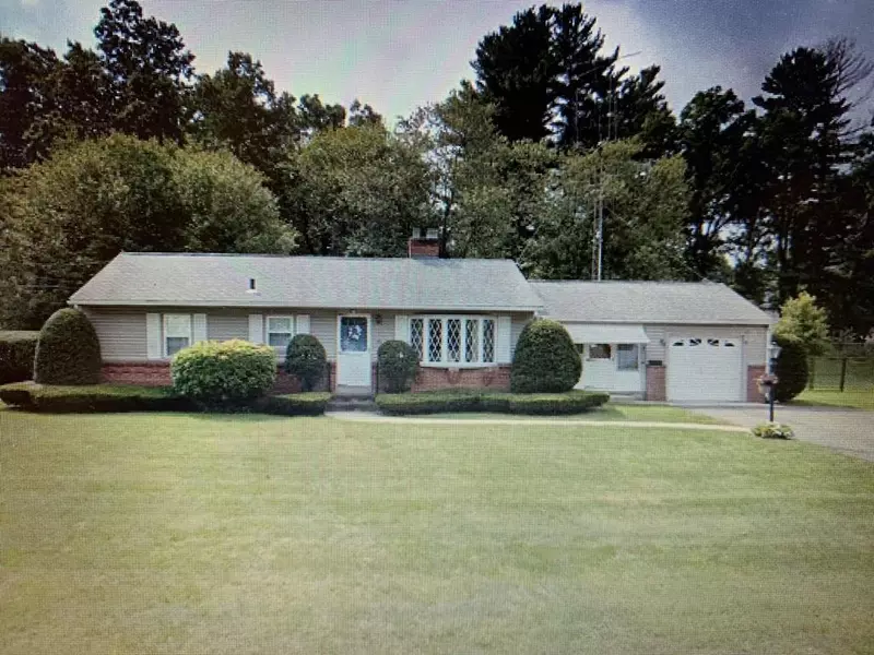 85 Hermitage Dr, Springfield, MA 01129
