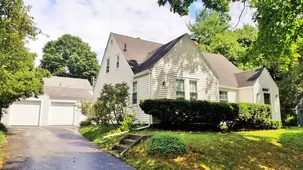 15 Elm Place, Northbridge, MA 01588