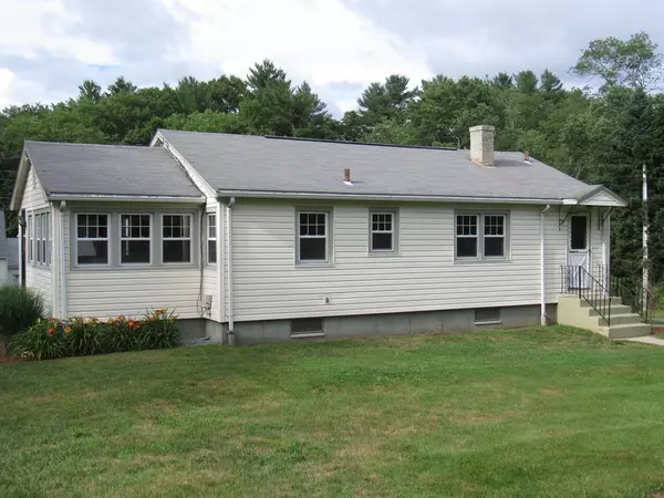 Upton, MA 01568,30 Warren St