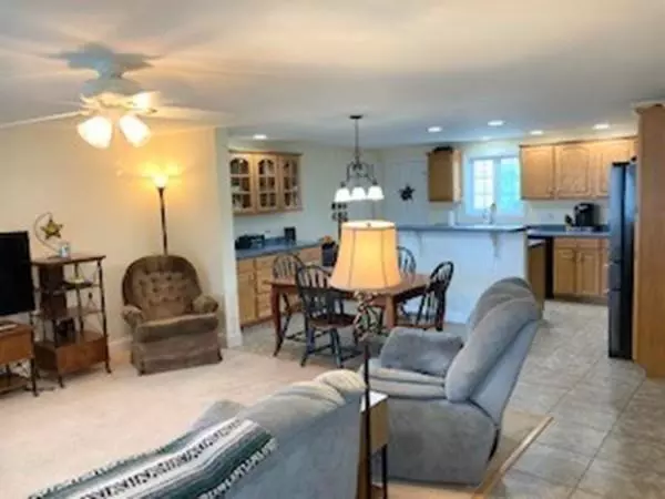 Danvers, MA 01923,8 Bates St