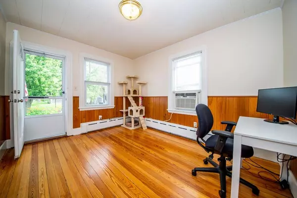 Acushnet, MA 02743,6 Bardsley St