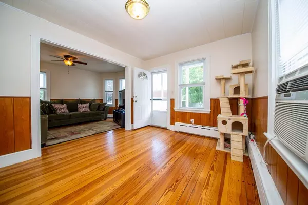 Acushnet, MA 02743,6 Bardsley St