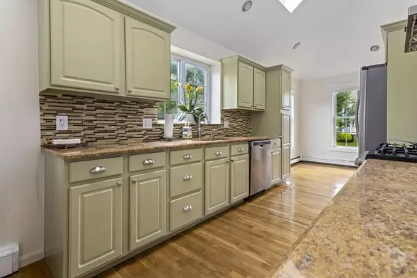 Saugus, MA 01906,1 Birch Pond Dr