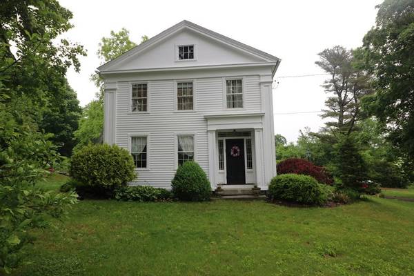 18 Curtis Hill Rd, Charlton, MA 01507