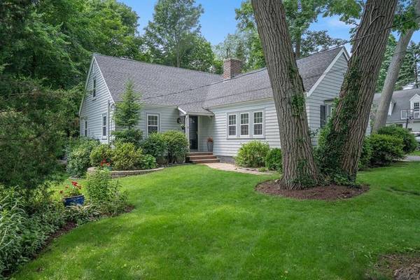 11 Pine Ridge Road, Reading, MA 01867