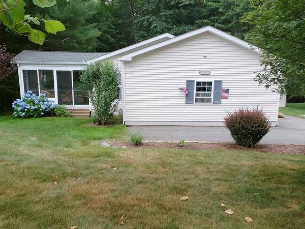 Middleboro, MA 02346,7204 Island Drive