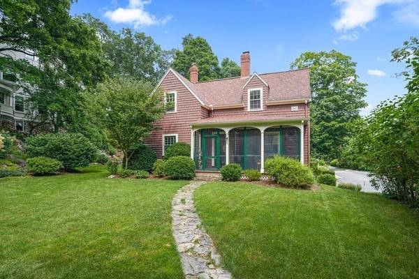 21 Chestnut Street, Wellesley, MA 02481