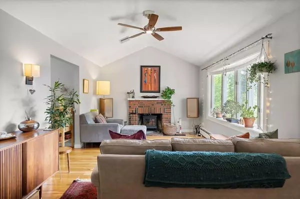 Waltham, MA 02451,45 Glen Circle