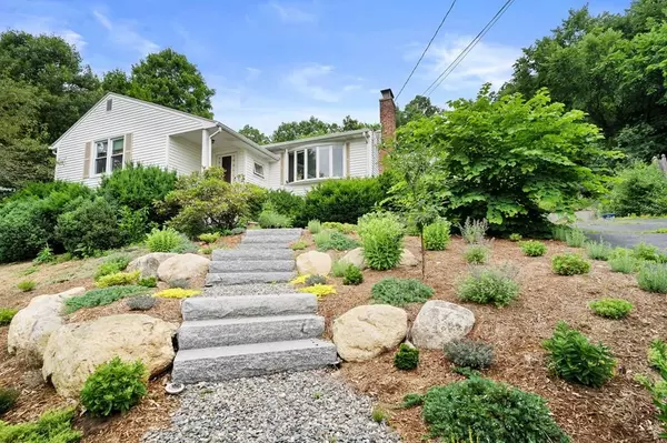 45 Glen Circle, Waltham, MA 02451