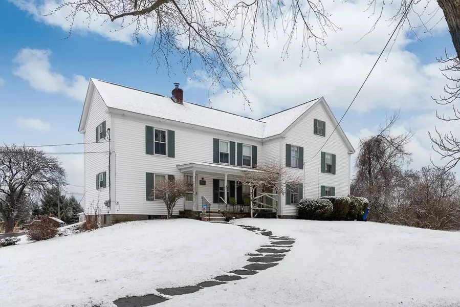 28 Burbank Rd, Sutton, MA 01590