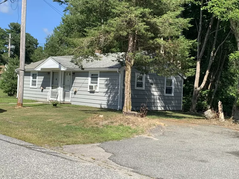 4-6 Barros Dr, Marion, MA 02738