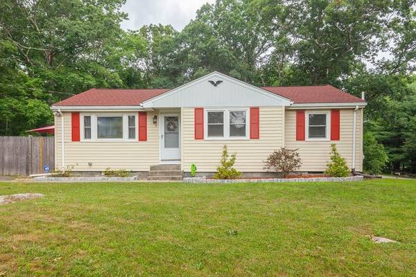 2 Alder St, Medway, MA 02053