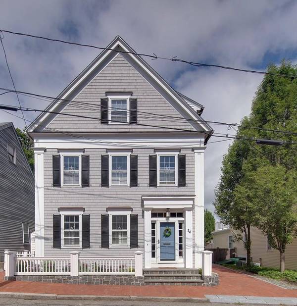 24 Lime St, Newburyport, MA 01950