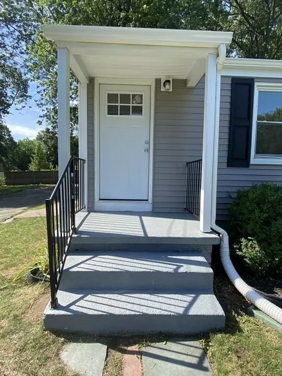 Springfield, MA 01118,70 Plumtree Cir