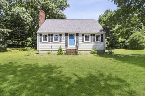 25 Colby Dr, Halifax, MA 02338