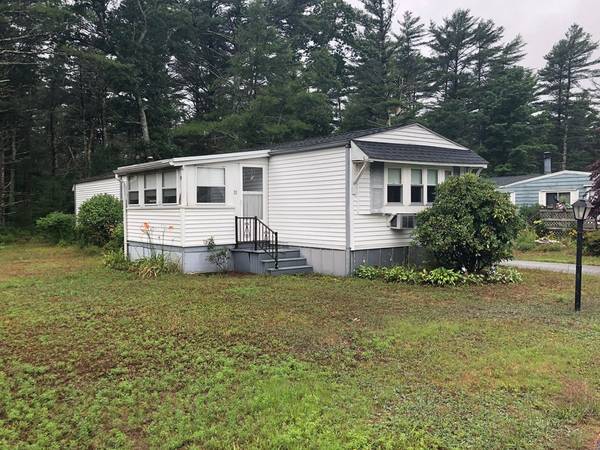 31 Washington Park, Carver, MA 02330