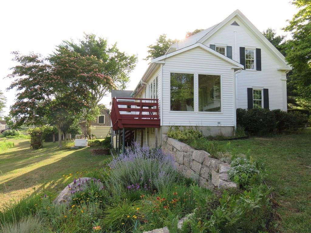 Carver, MA 02330,15 Lakeview St.