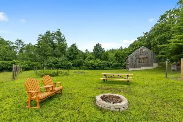 4 Hamilton Hill Road, Townsend, MA 01474
