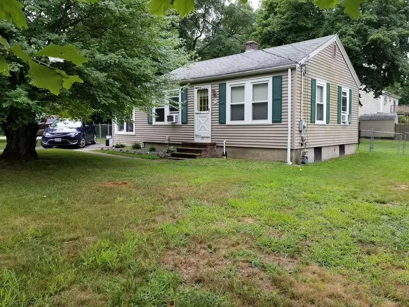 21 Dean St, Norton, MA 02766