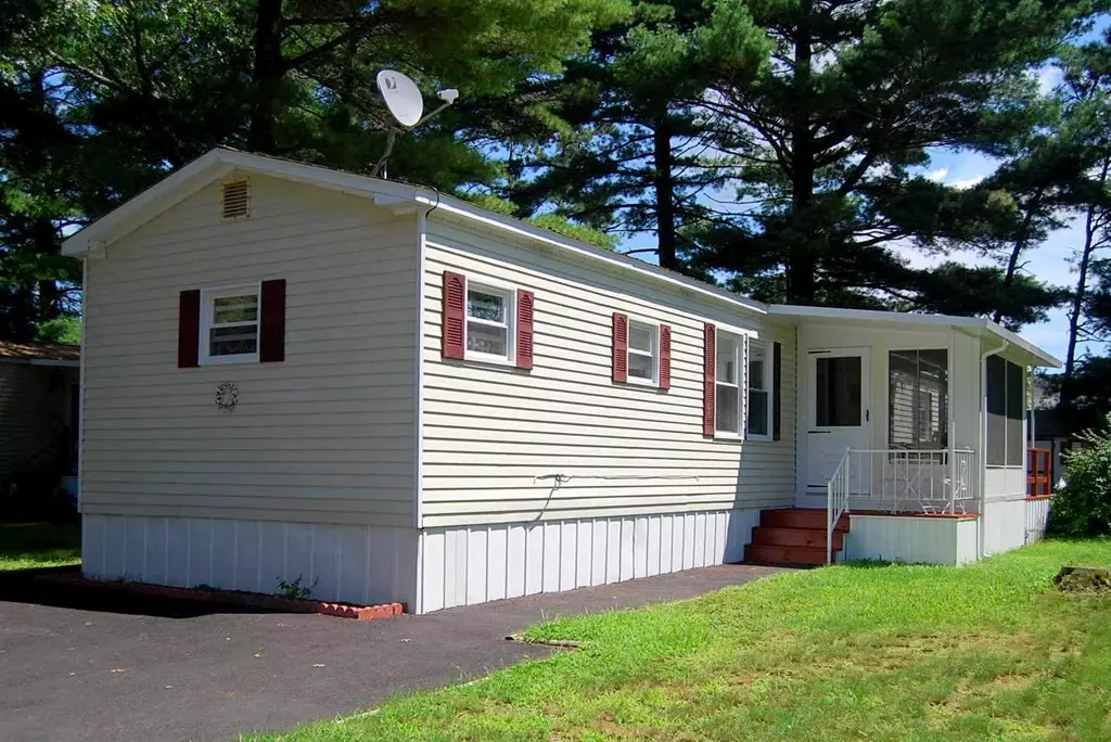 Wareham, MA 02576,187 Pineview Terrace