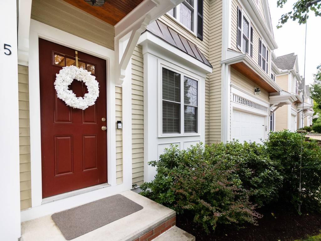 Natick, MA 01760,15 Parker Ct #15