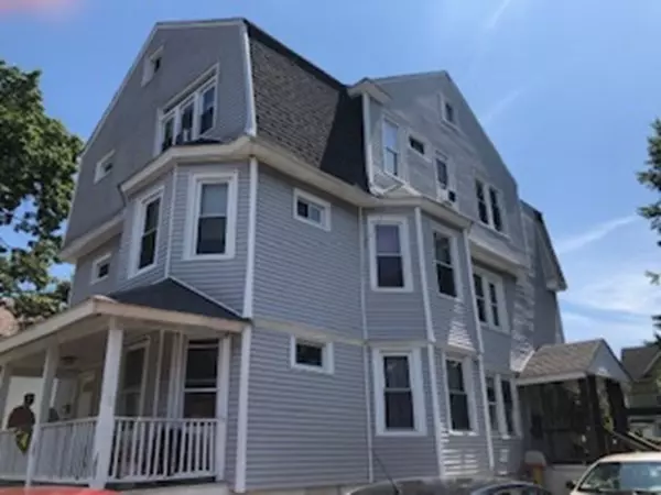 657 Carew St, Springfield, MA 01104