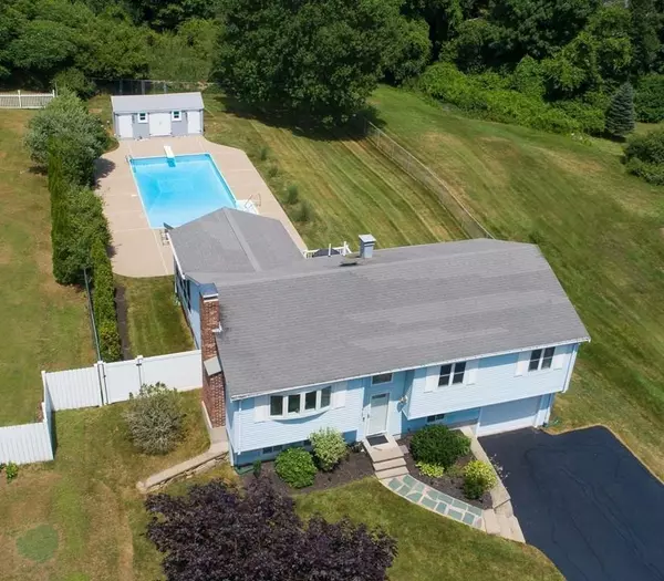 2 Bay Colony Dr, Ashland, MA 01721