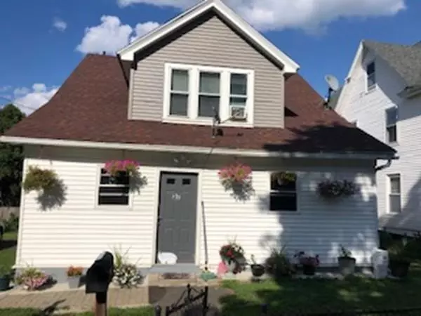 37 Balis St, Springfield, MA 01109