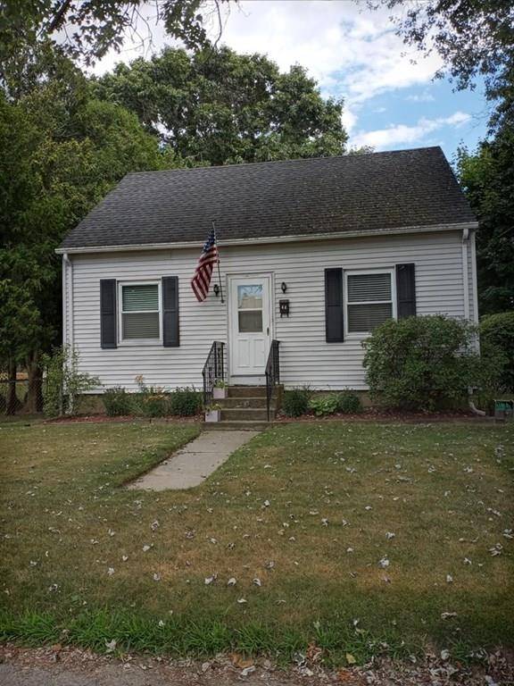 44 Lakeside St, East Providence, RI 02915