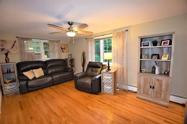 Auburn, MA 01501,58 Appleton Rd