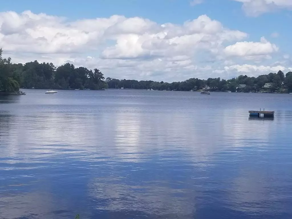 Millbury, MA 01527,57 Davis Rd