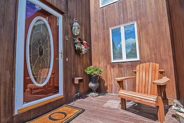 Johnston, RI 02919,6 Candice Ct