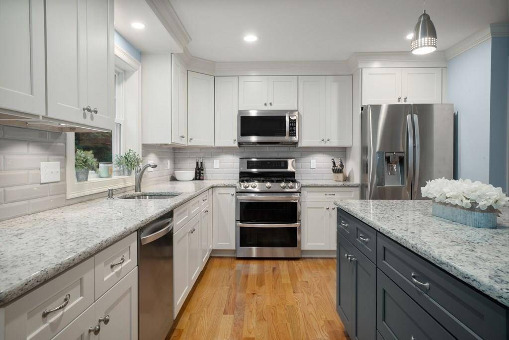 Waltham, MA 02451,76 Hibiscus Ave