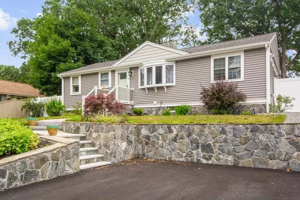 9 Starlight Ave, Chelmsford, MA 01824