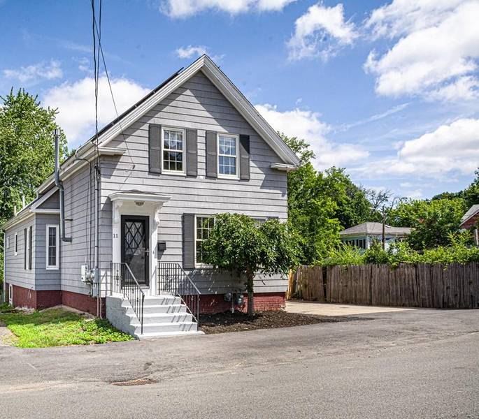 11 Front St, Haverhill, MA 01835