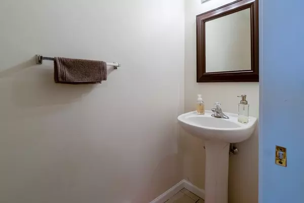 North Attleboro, MA 02760,13 Dexter Street #7