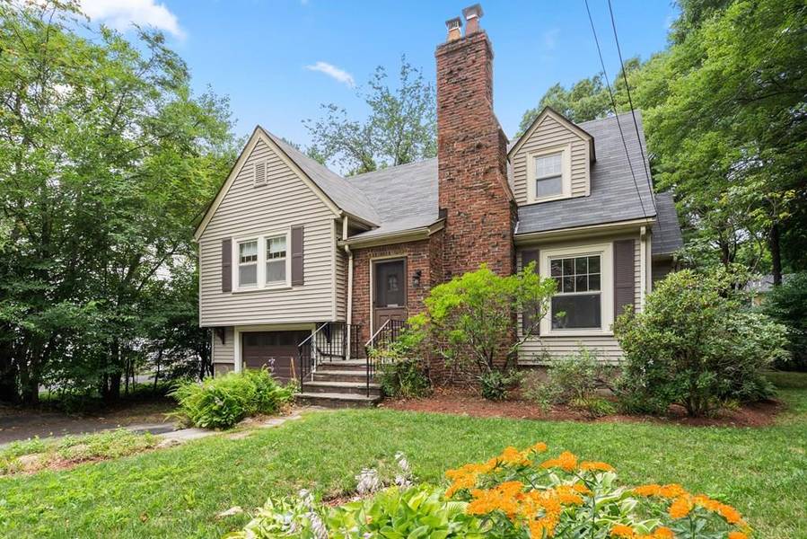 30 Pine Plain Rd, Wellesley, MA 02481