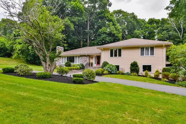 Milton, MA 02186,44 Barbara Ln