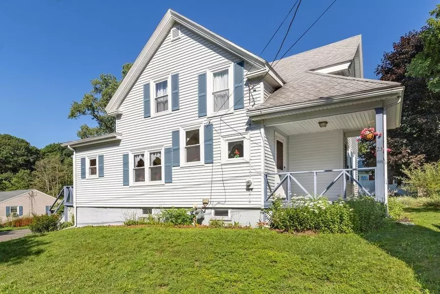 23 Lincoln Avenue, Hamilton, MA 01982