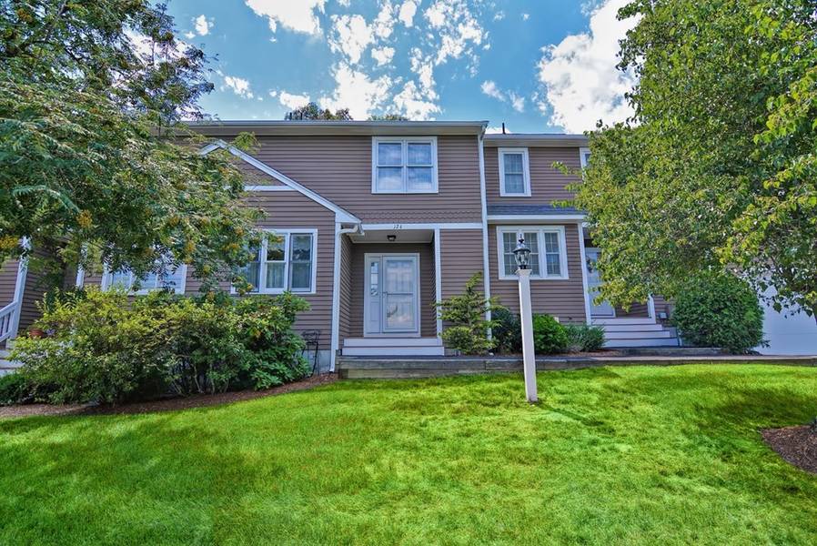 124 Laurelwood Dr #124, Hopedale, MA 01747