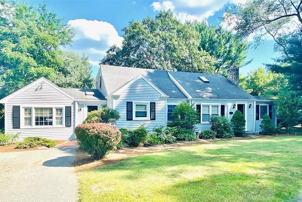 East Bridgewater, MA 02333,562 N Central St