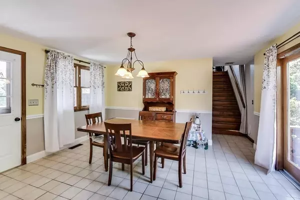 Berkley, MA 02779,7 Stanley Ave