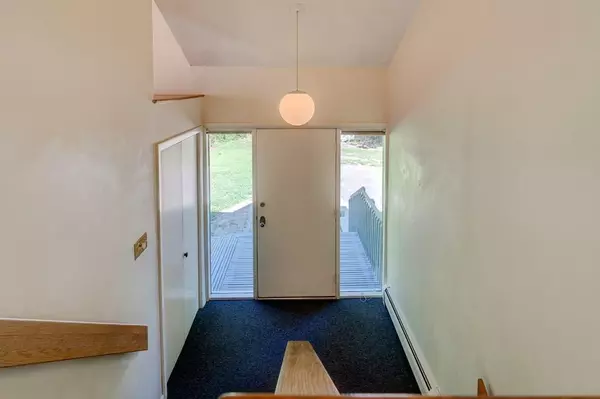 Stow, MA 01775,374 Taylor Rd