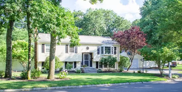 11 Barton Road, Foxboro, MA 02035