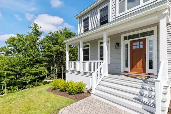 Manchester, MA 01944,8 Skytop Drive