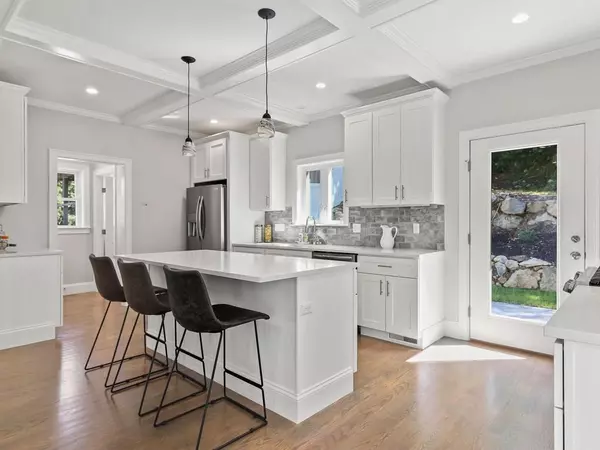 102 Milner St, Waltham, MA 02451