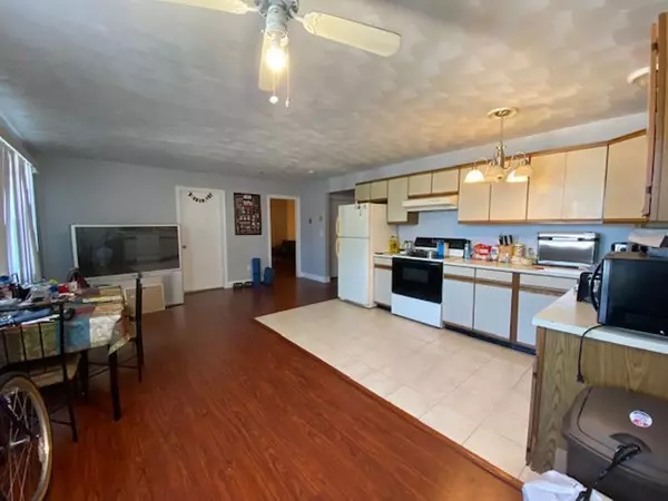 479 Durfee St #5, Fall River, MA 02720