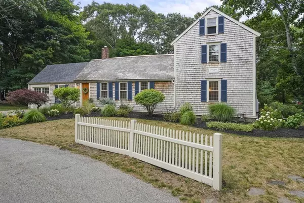 84 Depot St, Duxbury, MA 02332