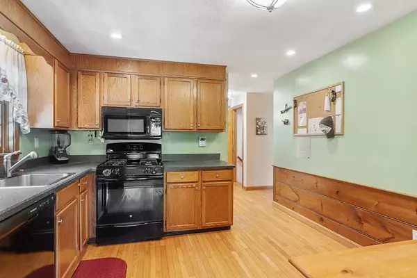 Townsend, MA 01469,4 Pisces Lane