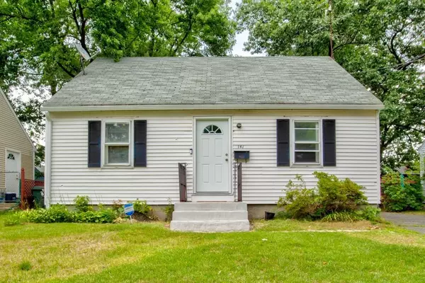 141 Breckwood Blvd, Springfield, MA 01109